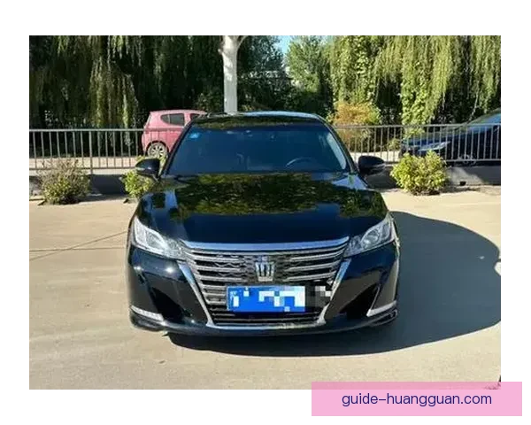 皇冠和XX哪个好全面对比优缺点性能价格选购指南解析深度分析帮助你轻松选择